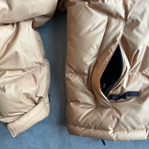 The North Face Men's Retro 1996 Nuptse, medium, Almond butter - Picture 3 of 8